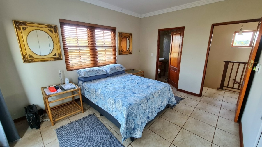 5 Bedroom Property for Sale in Schoongezicht Western Cape